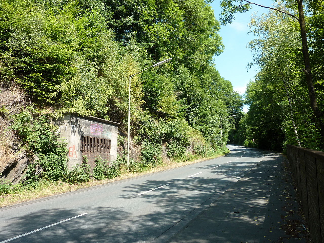 Ein Mundloch des Hainer Stollens, zum Luftschutzbunker ausgebauter Bergwerksstollen (Bild Frank Behnsen)