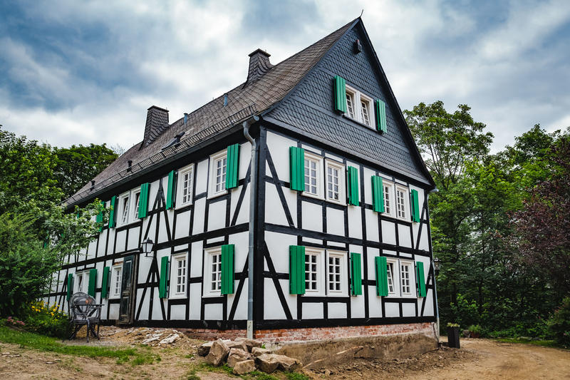 Das Gewerkehaus bei der Ginsburg 2021 nach der Sanierung  (Bild Stadt Hilchenbach)